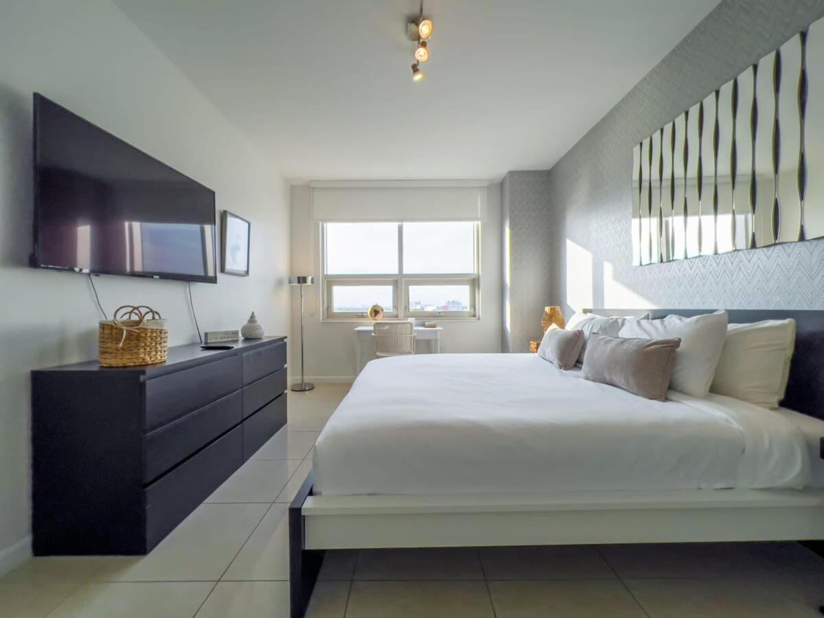 Palm Place Heart Of Miami With Parking Pool And Gym מראה חיצוני תמונה