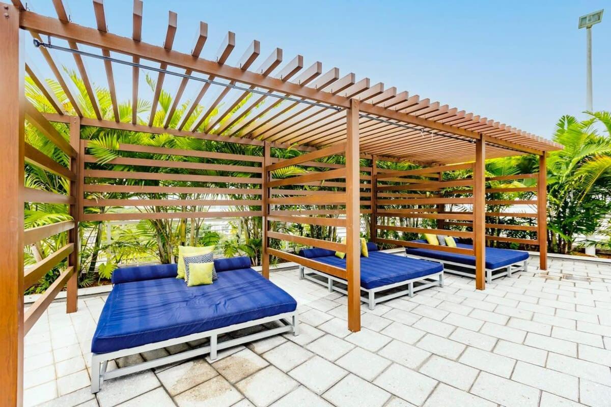 Palm Place Heart Of Miami With Parking Pool And Gym מראה חיצוני תמונה